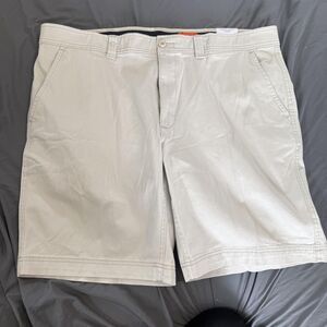 St. John's Bay Shorts Mens 42 Beige Chino Comfort Stretch 10 In Inseam Casual